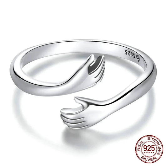 טבעת כסף 925 בעיצוב ידיים מחבקות
