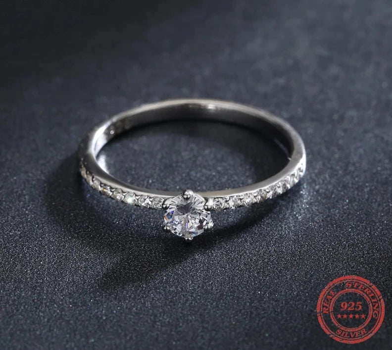 טבעת כסף 925 מוצקת בעיצוב עדין  💍